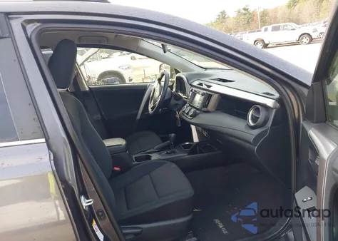 2016 Toyota Rav4 Le z USA, uszkodzony, nr VIN JTMBFREV2GJ070703